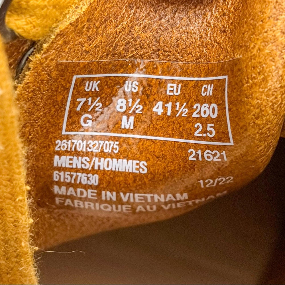 Clarks Originals Suede Chukka Mustard boot - Picture 7 of 10